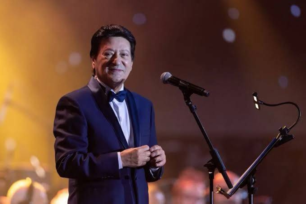 نجل محمد الحلو يكشف لـ«عكاظ» تفاصيل الوعكة الصحية لوالده