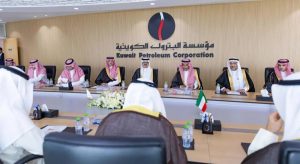 الخريف يناقش تعزيز الشراكة الاقتصادية مع وزيري النفط والتجارة الكويتيين
