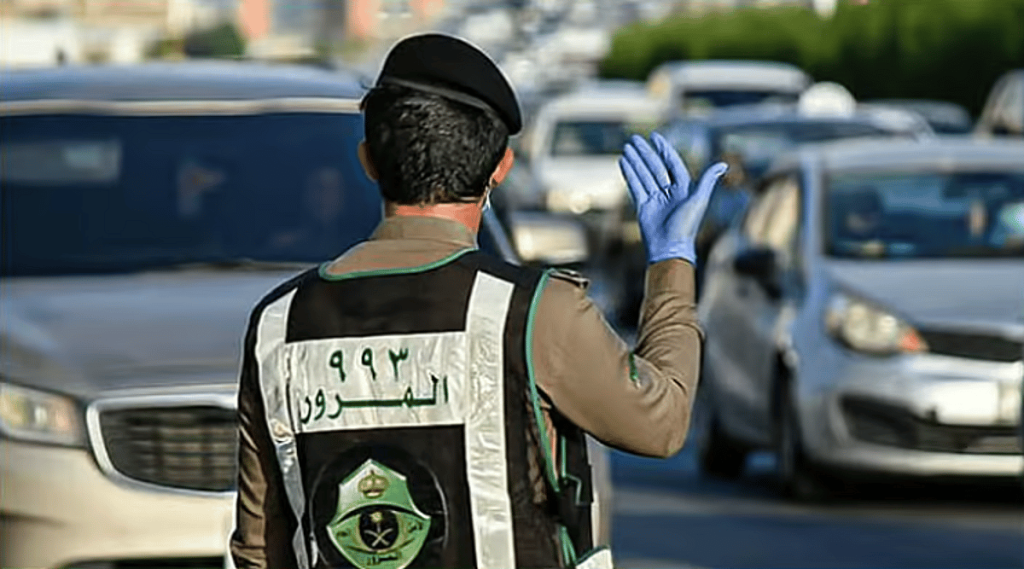 المرور: 3 تنبيهات لقائدي المركبات قبل الدخول لطريق فرعي