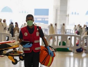 إنقاذ حالتين نوعيتين لمعتمرين داخل الحرم المكي