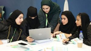 رؤية المملكة 2030.. نسبة مشاركة النساء في سوق العمل ترتفع إلى 36٪ بنهاية 2024