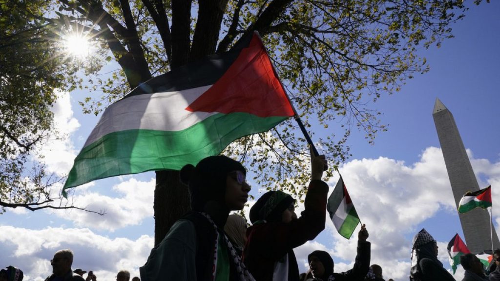 لاجئو لبنان بعد 77 عامًا على النكبة: ماذا تعني “العودة” لجيل لم يطأ أرض فلسطين؟