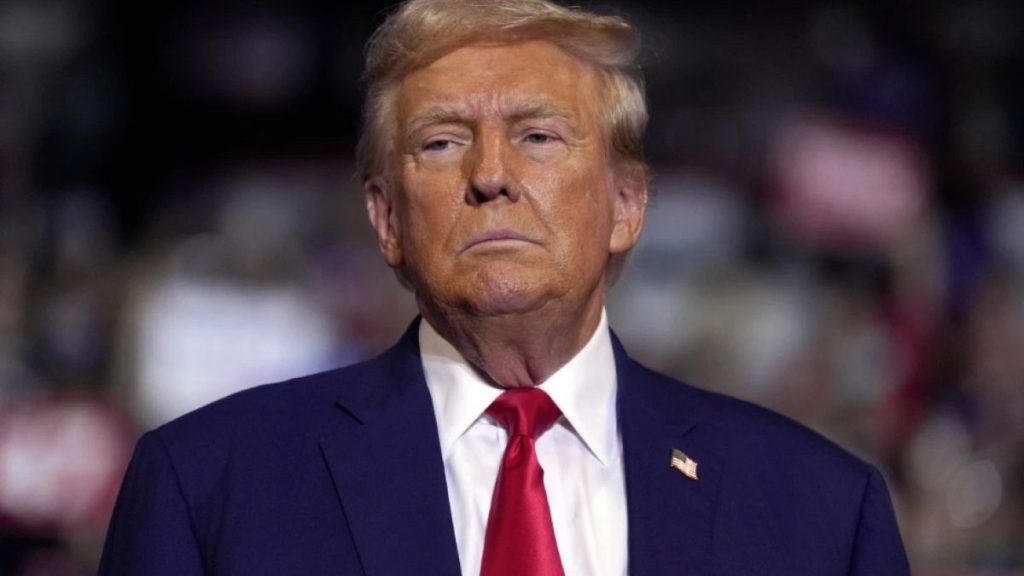 ترامب ينتقد سياسات بايدن ويؤكد: جولتي في الشرق الأوسط كانت إيجابية