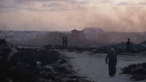 إعلام عبري: إسرائيل تخطط لاحتلال 75% من غزة خلال شهرين وحشر السكان في 3 مناطق ضيقة