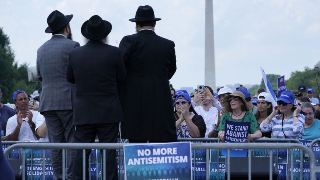 يحمل اسم شخصية توراتية.. ماذا نعرف عن مشروع “استير” الذي تبناه ترامب؟