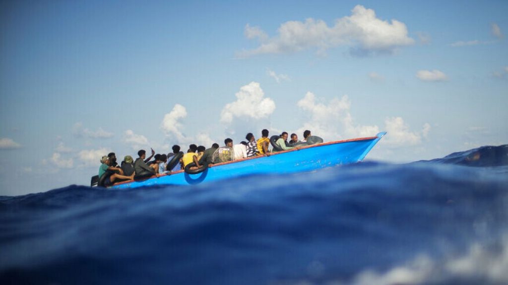 استغل معاناتهم وجمع 14 مليون يورو.. 25 عاما سجنا لمصري هرّب آلاف المهاجرين إلى أوروبا