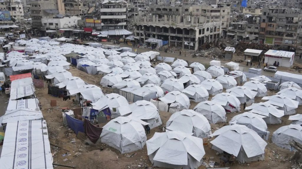 فيديو – مع بدء “العملية البرية الواسعة” للجيش الإسرائيلي.. نزوح جماعي من جباليا