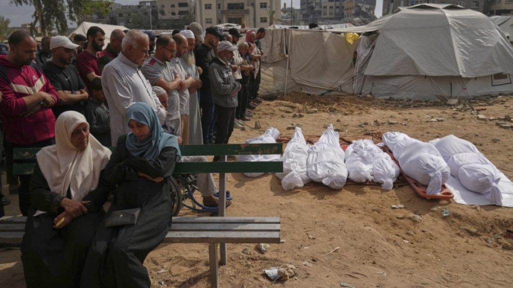 ارتفاع حصيلة قتلى الحرب على غزة إلى 52 ألفا و928 فلسطينيا