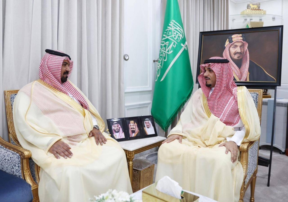 نائب أمير نجران يلتقي مدير فرع الإدارة العامة لـ«المجاهدين» بالمنطقة