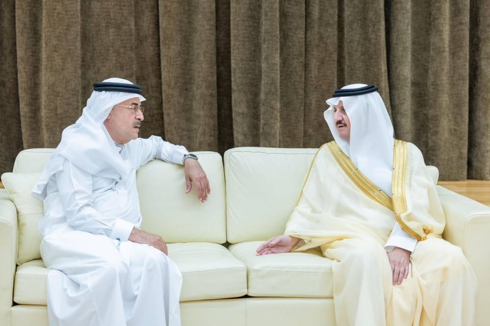 أمير الشرقية يعزي الناصر في وفاة والدته
