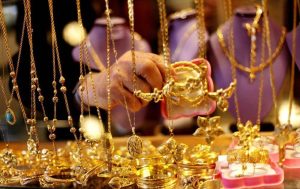 3 % ارتفاع في أسعار الذهب.. الأوقية فوق 3422 دولاراً