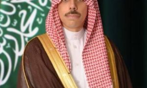 وزير الخارجية يبحث هاتفيا مع نظيره الأمريكي التطورات الإقليمية والدولية