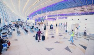 مطار الملك سلمان الأكبر عالمياً وبوابة الحجاج تستقبلهم بالرقمنة.. وتهوية طبيعية في «البحر الأحمر»