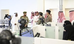 سعود بن نهار يطلع على الخدمات المقدمة للحجاج في مطار الطائف