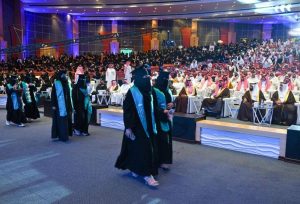 نائب أمير عسير يرعى حفل تخريج 6 آلاف خريج وخريجة من المنشآت التدريبية