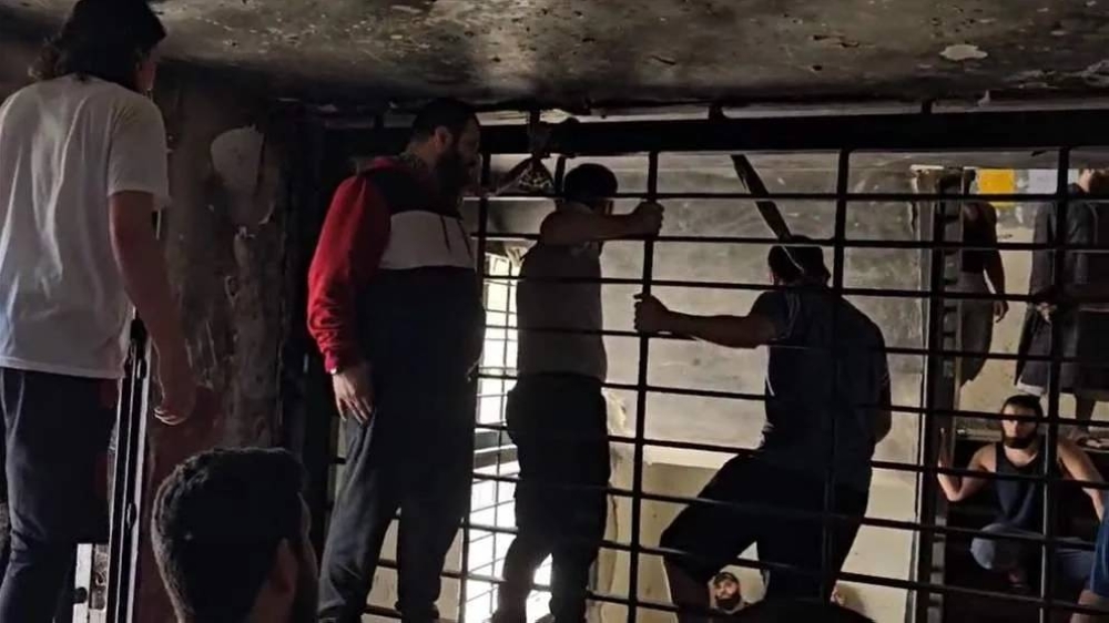 سجناء يثيرون الشغب في أكبر سجن لبناني