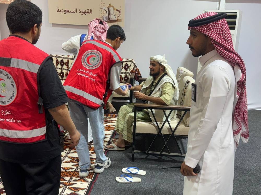 «الهلال الأحمر» بنجران يقدم خدماته للحجاج القادمين من اليمن