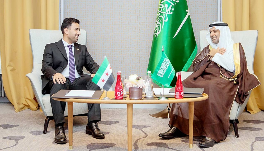 وزير الصحة يلتقي نظيريه السوري والإيراني في جنيف