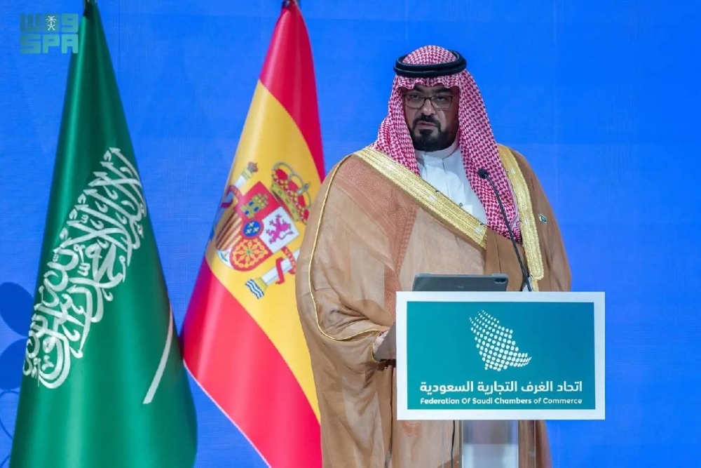 وزير الاقتصاد: الأنشطة غير النفطية سجّلت مستويات قياسية بلغت 54.8% من الناتج المحلي