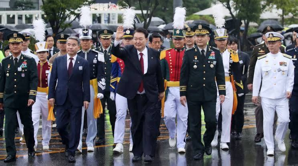 من القصر إلى التحقيق.. هواتف رئيس كوريا الجنوبية السابق تكشف أسرار الأزمة السياسية