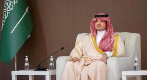 عبدالعزيز بن سعود يلتقي القيادات الأمنية في محافظة الطائف
