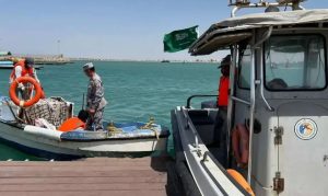 حرس الحدود بمنطقة تبوك ينقذ مواطنًا من الغرق أثناء ممارسة السباحة