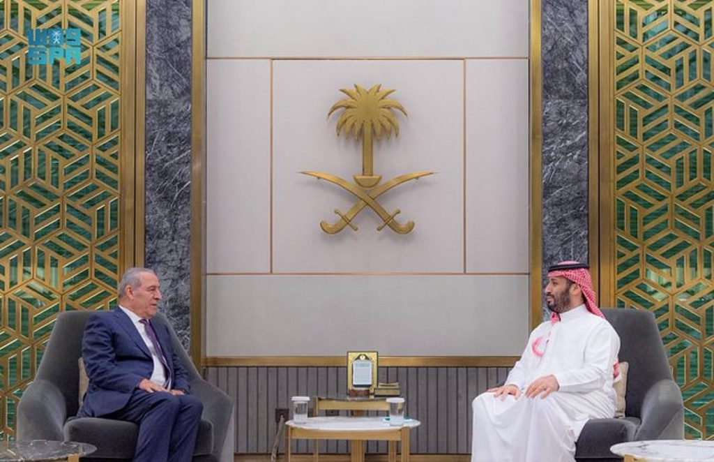 ولي العهد يستقبل نائب رئيس دولة فلسطين ويبحثان تطورات الأوضاع