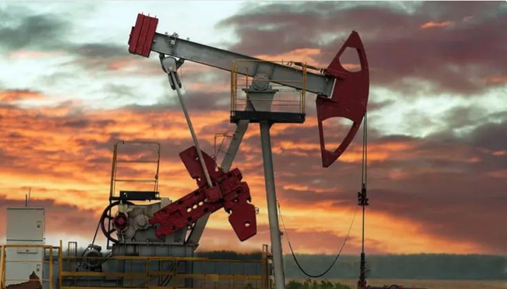 ارتفاع أسعار النفط مع تعثر محتمل في المحادثات النووية الإيرانية