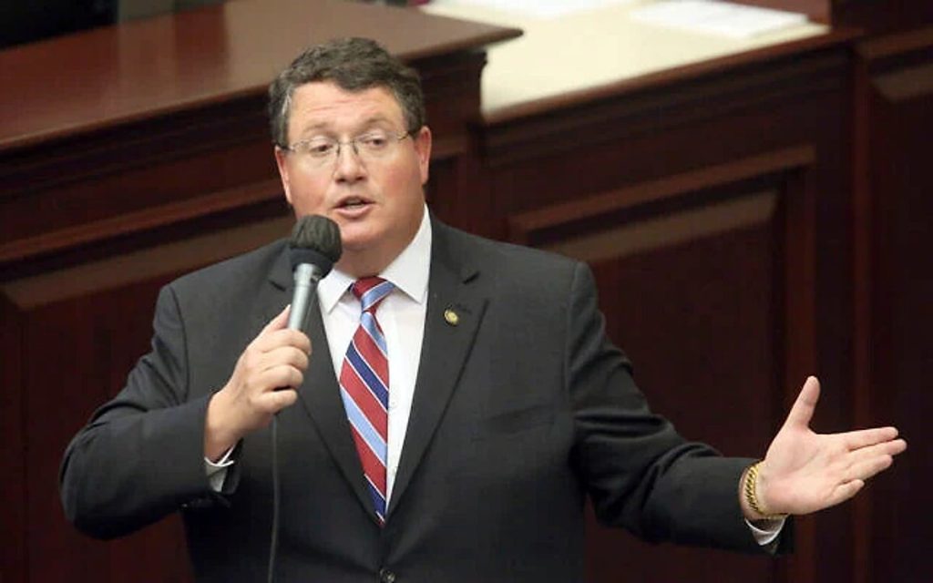 برلماني أمريكي يدعو إلى قصف غزة بـ«الأسلحة النووية»