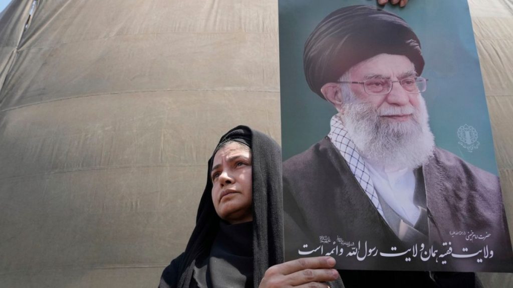 كيف تناول الإعلام الإسرائيلي الهجمات على إيران؟