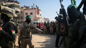 رهائن الحقول في إسرائيل: لماذا كان التايلانديون في صدارة أسرى حماس في طوفان الأقصى؟