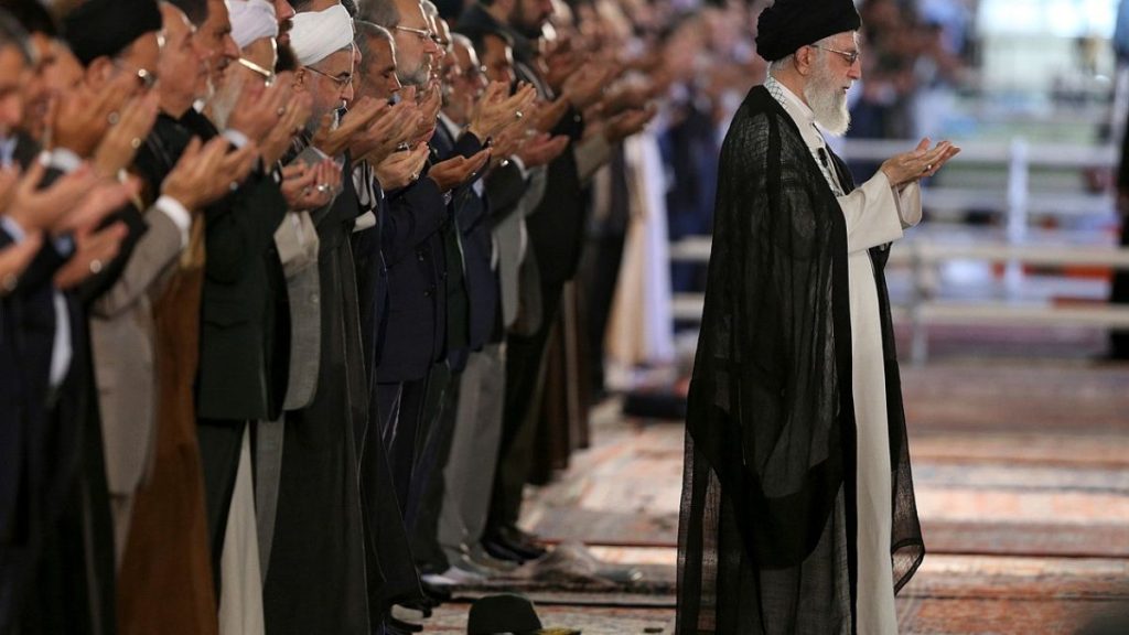 كيف استقبل الرأي العام العربي المواجهة بين إيران وإسرائيل؟