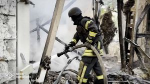 فيديو. مقتل شخص وإصابة 17 آخرين في هجوم روسي على مدينة أوديسا جنوب أوكرانيا