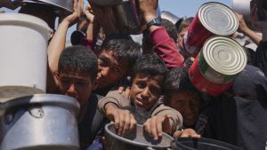 إطلاق نار إسرائيلي يقتل 27 فلسطينيا ويصيب 90 آخرين أمام نقطة توزيع مساعدات غرب رفح
