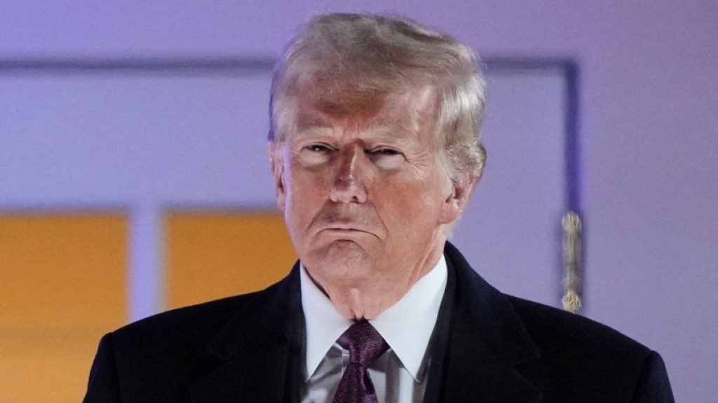 ترامب يتأرجح بين التصعيد والتحفظ: أبلغت نتنياهو بأن يستمر ولا قرار حاسم بعد بشأن ضرب إيران