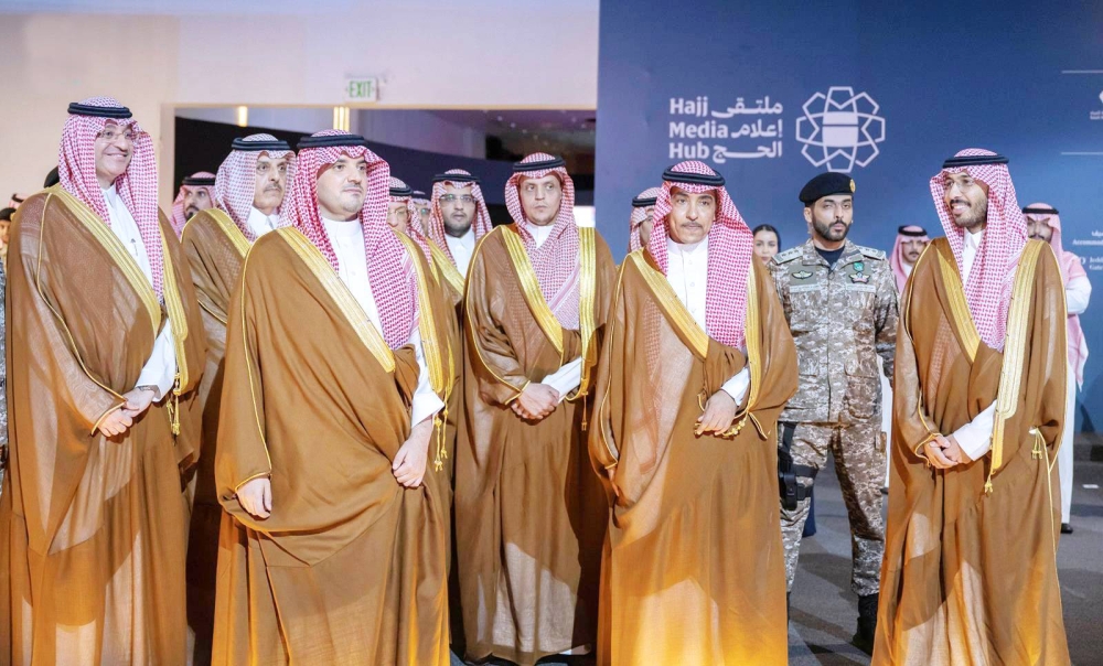 وزير الداخلية يتفقد مركز العمليات الإعلامي الموحد