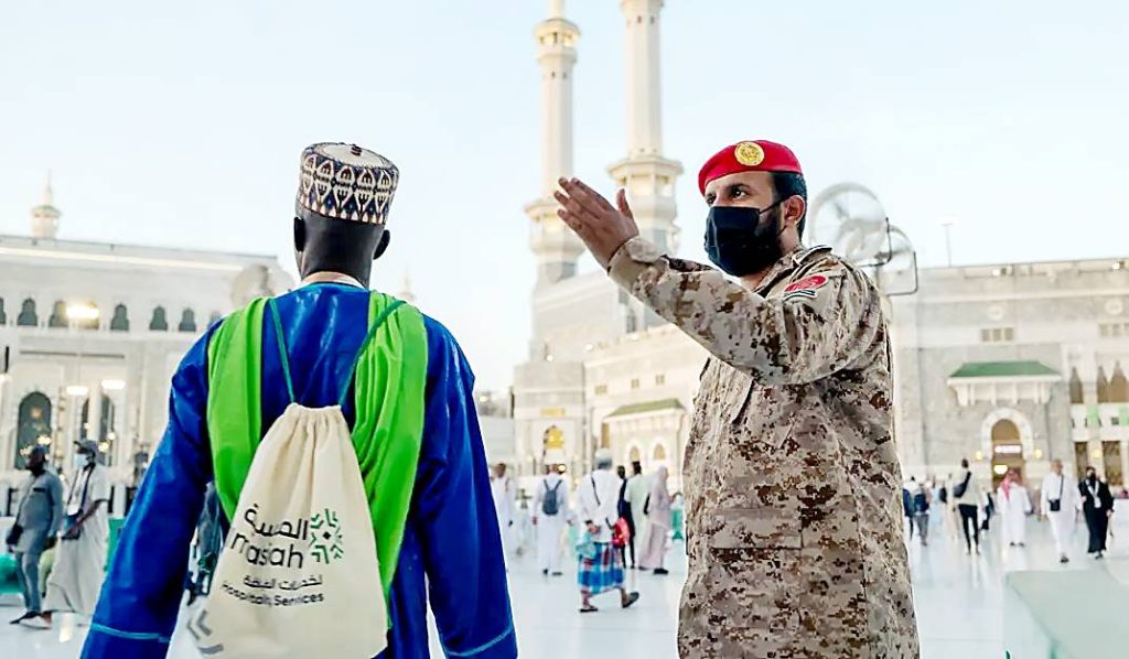 «القوات البرية» تشارك في تنظيم الحشود وتأمين المواقع الحيوية