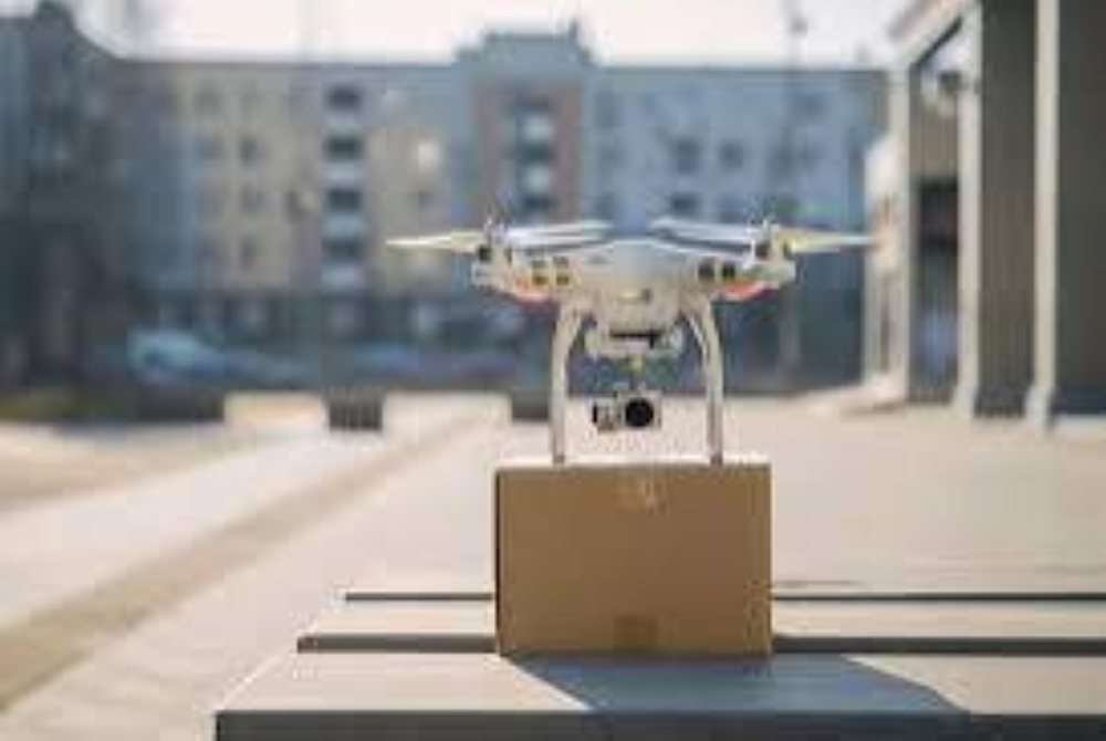 المسؤول عن توصيل الأدوية بـ«الدرون» لـ«عكاظ»: اختصرنا الـ 90 دقيقة إلى 6 دقائق