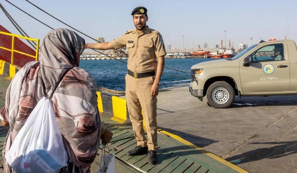حرس الحدود يسهّل إجراءات مغادرة ضيوف الرحمن عبر ميناء جدة الإسلامي