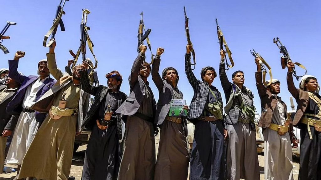 الحوثيون يهددون بضرب السفن الأمريكية في البحر الأحمر