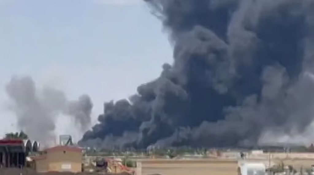 إيران تعلن تمديد إغلاق مجالها الجوي