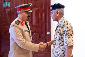 أمين التحالف الإسلامي يبحث مع رئيس هيئة الأركان البحريني سبل تعزيز التعاون في محاربة الإرهاب