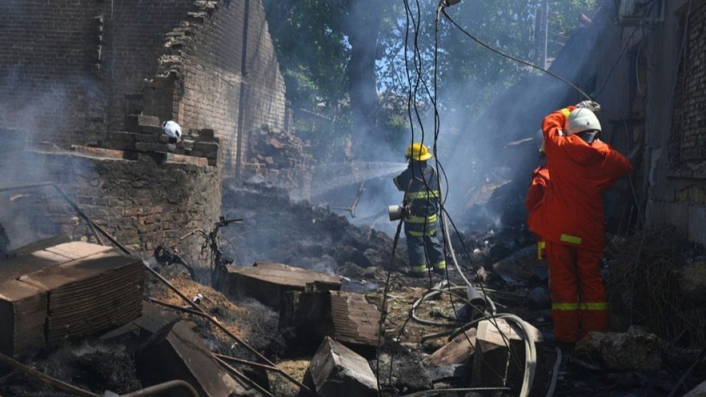 زيلينسكي يتهم روسيا بـ”الإرهاب الجوي” ويطالب بمزيد من الدعم لتعزيز الدفاعات