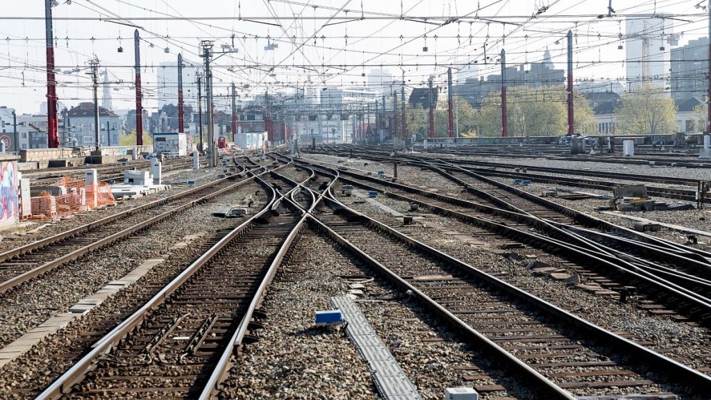 سلام يثير أزمة لغوية في بلجيكا.. وموظف قطار يواجه تحقيقًا رسميًا