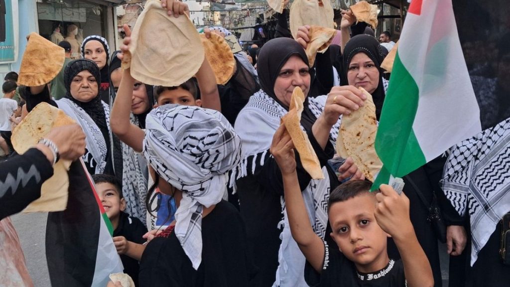باريس تطالب بدخول الصحافة إلى غزة.. وكالاس: قتل مدنيين ينتظرون المساعدات أمر لا يمكن الدفاع عنه