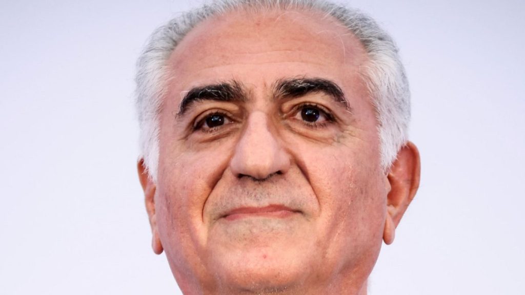 بهلوي يكشف عن شبكة من “المنشقين” داخل النظام الإيراني: 50 ألفًا يتحرّكون لإسقاط خامنئي