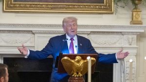 تعويض ب10 مليارات.. ترامب يصعّد ضد صحيفة وول ستريت جورنال لزجّ اسمه في مقال عن إبستين