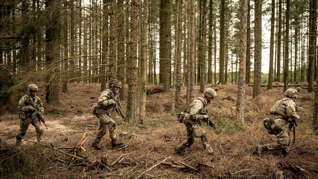 تعرف على الدول التي يتعين على النساء فيها أداء الخدمة العسكرية