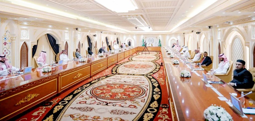 العيسى.. يدشن الحوكمة المحدثة للرابطة