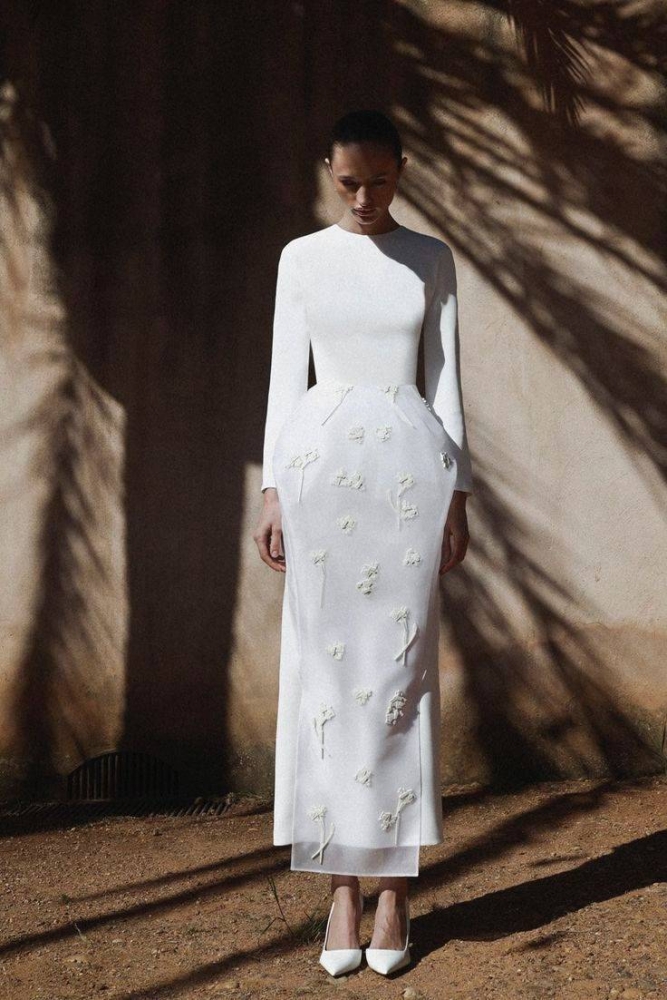 لماذا يُعتبر ارتداء الأبيض في الأعراس تصرفًا غير لائق للضيفة؟